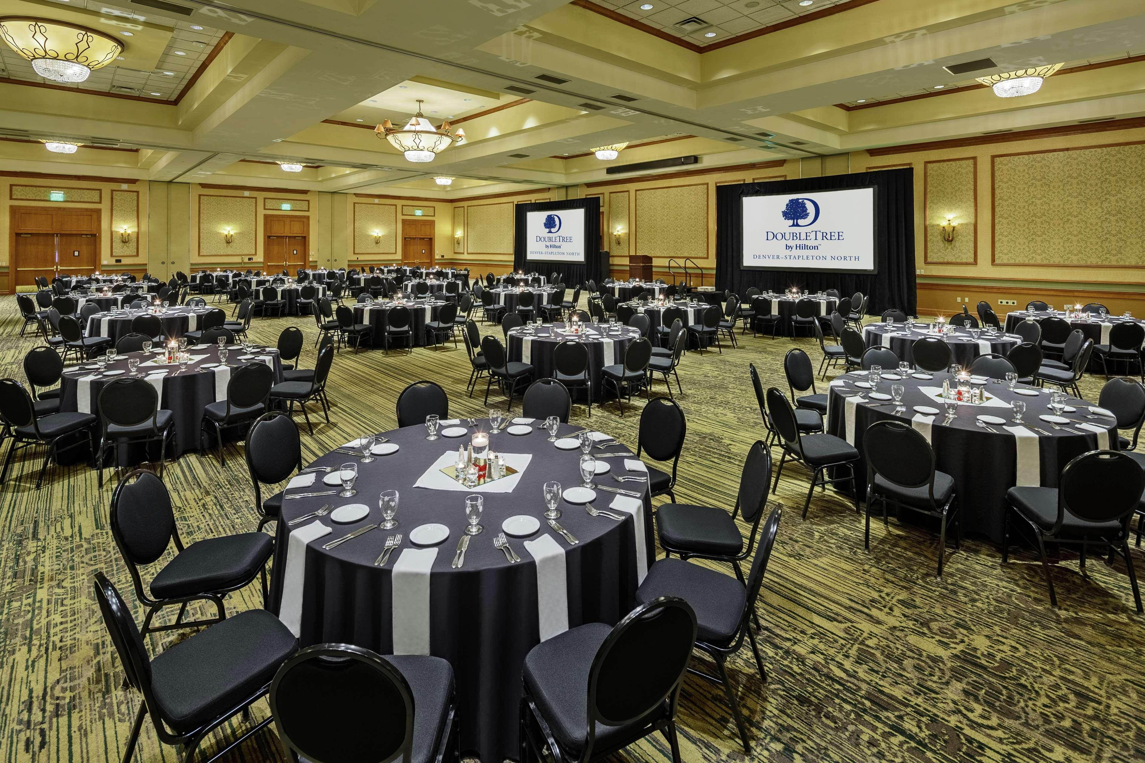Doubletree By Hilton Denver Central Park Экстерьер фото