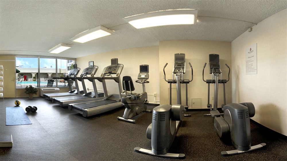 Doubletree By Hilton Denver Central Park Экстерьер фото