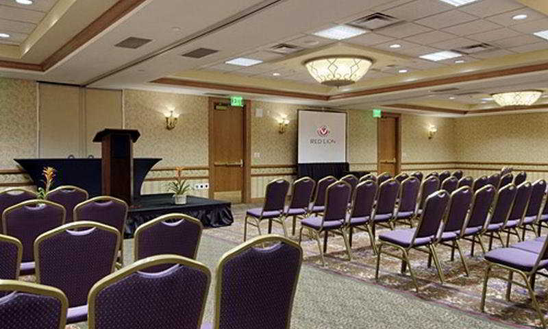 Doubletree By Hilton Denver Central Park Экстерьер фото